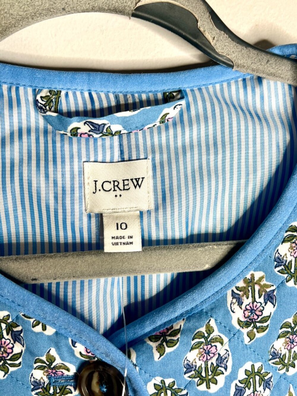 J. Crew Block-Print Quilted Jacket Cottagecore Floral Butter Mom Sz 10 NWT - Picture 3 of 7